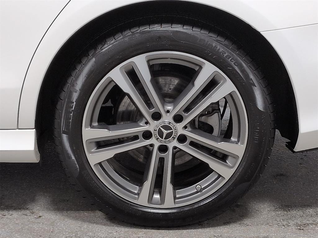 Thumbnail: 2021 Mercedes-Benz E-Class - 8