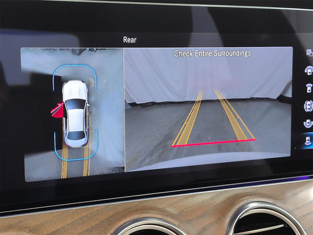 Thumbnail: 2021 Mercedes-Benz E-Class - 37