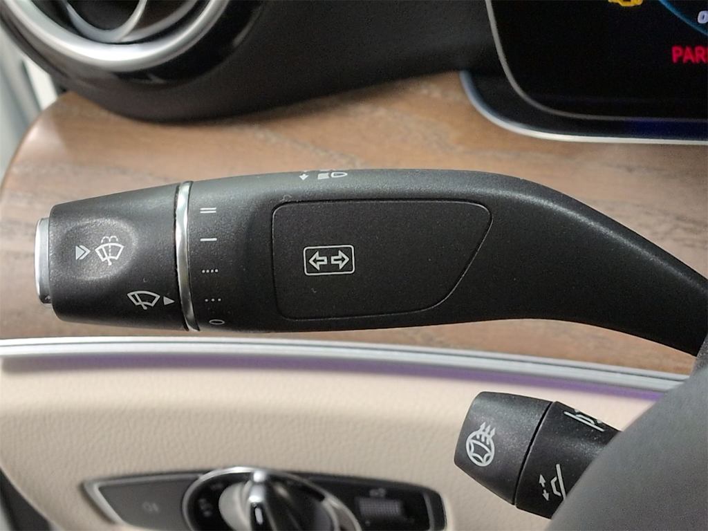 Thumbnail: 2021 Mercedes-Benz E-Class - 35