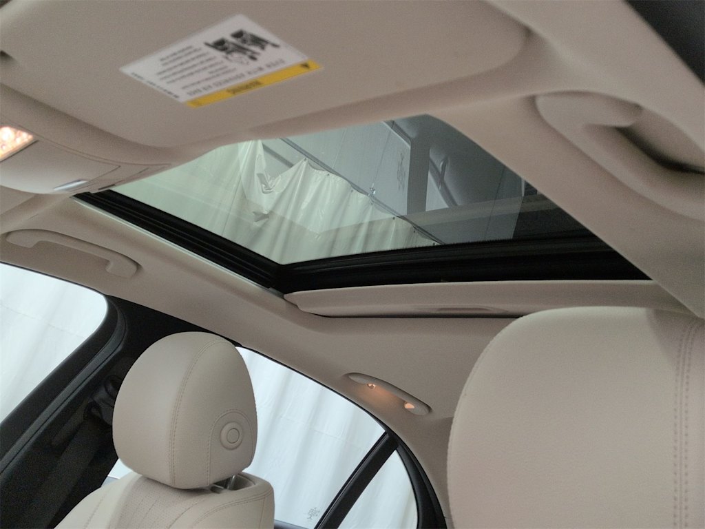 Thumbnail: 2021 Mercedes-Benz E-Class - 28