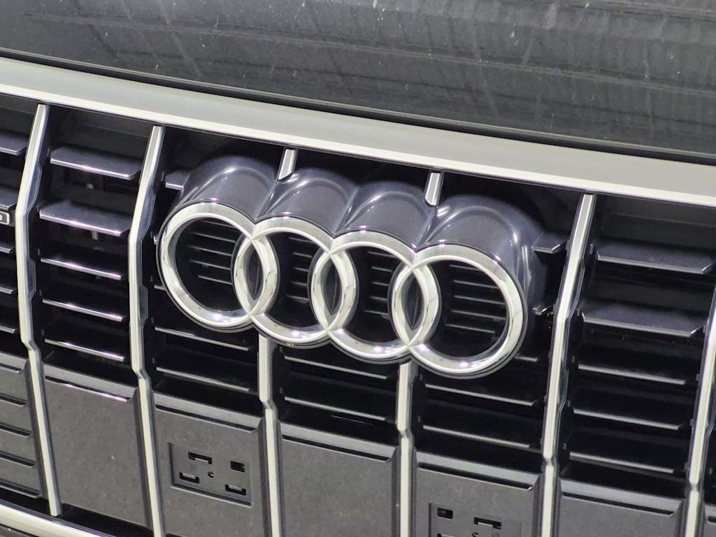 Thumbnail: 2021 Audi Q3 - 7