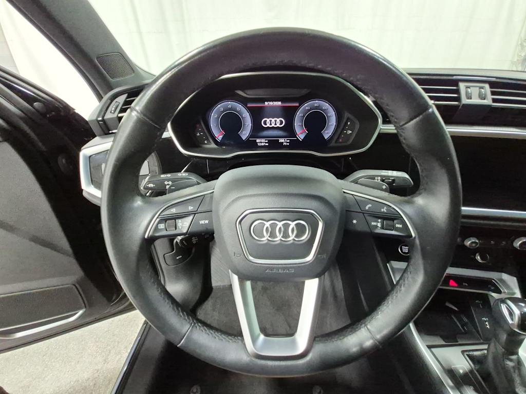 Thumbnail: 2021 Audi Q3 - 14