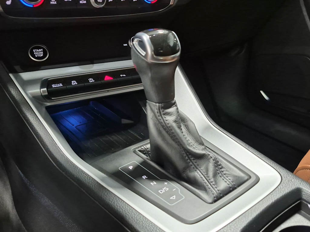 Thumbnail: 2021 Audi Q3 - 38