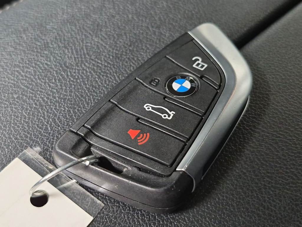 Thumbnail: 2022 BMW 5 Series - 19