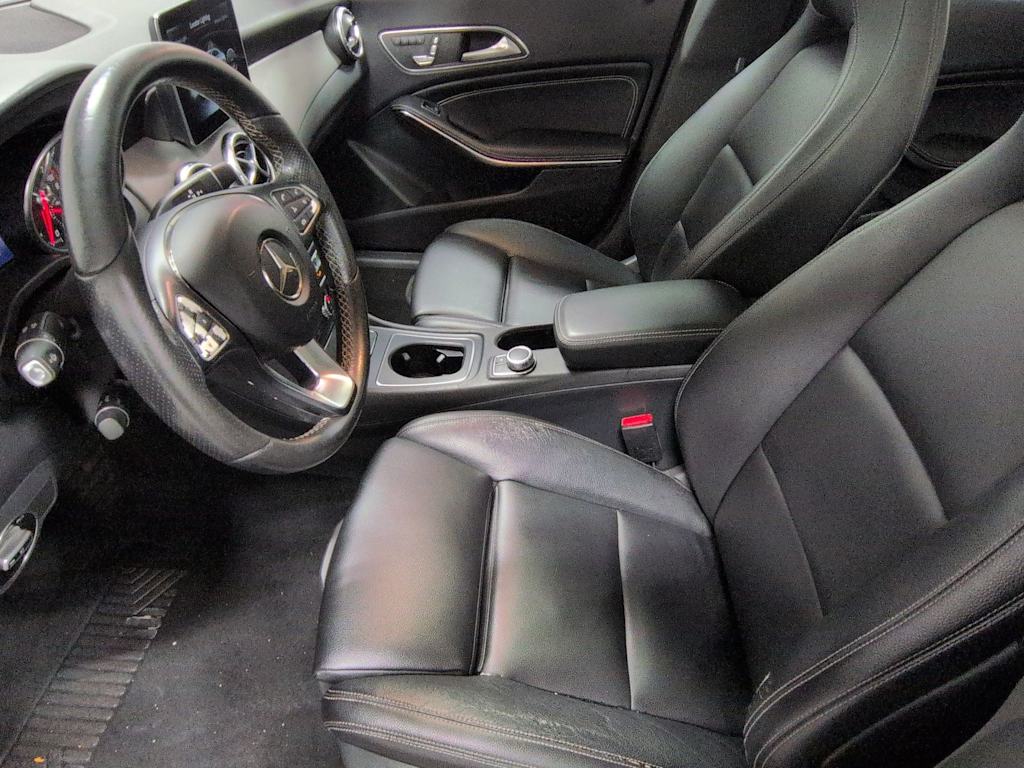 Thumbnail: 2018 Mercedes-Benz CLA - 11