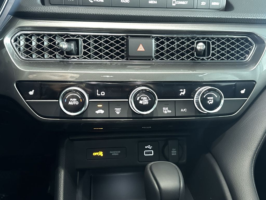 Thumbnail: 2025 Acura Integra - 25