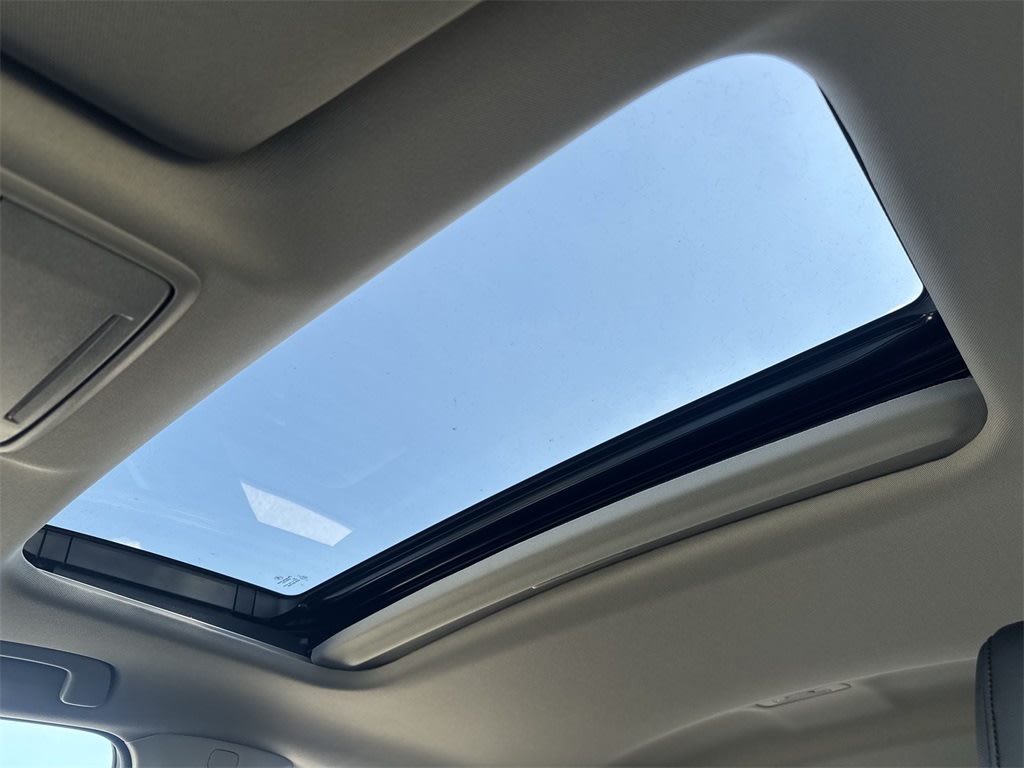 Thumbnail: 2025 Acura Integra - 25