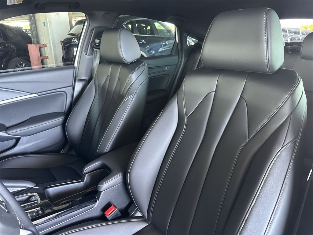 Thumbnail: 2025 Acura Integra - 10