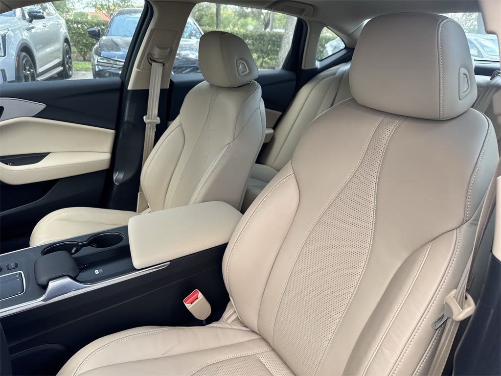 Thumbnail: 2025 Acura TLX - 11