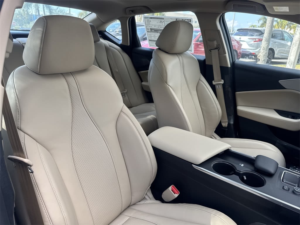 Thumbnail: 2025 Acura TLX - 12