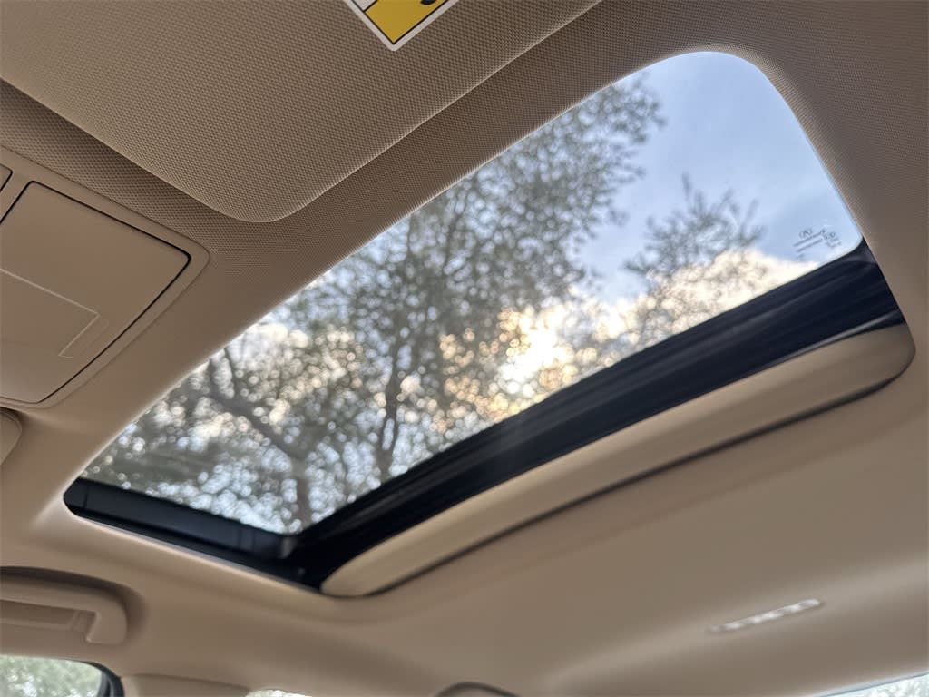 Thumbnail: 2025 Acura TLX - 25