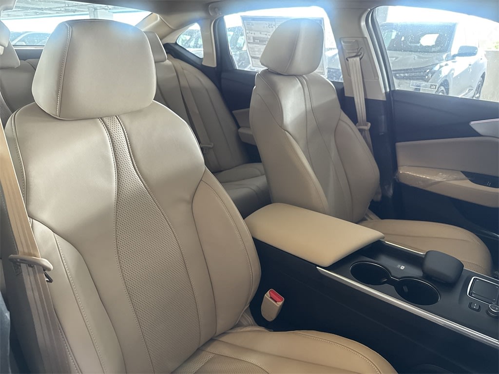 Thumbnail: 2025 Acura TLX - 12