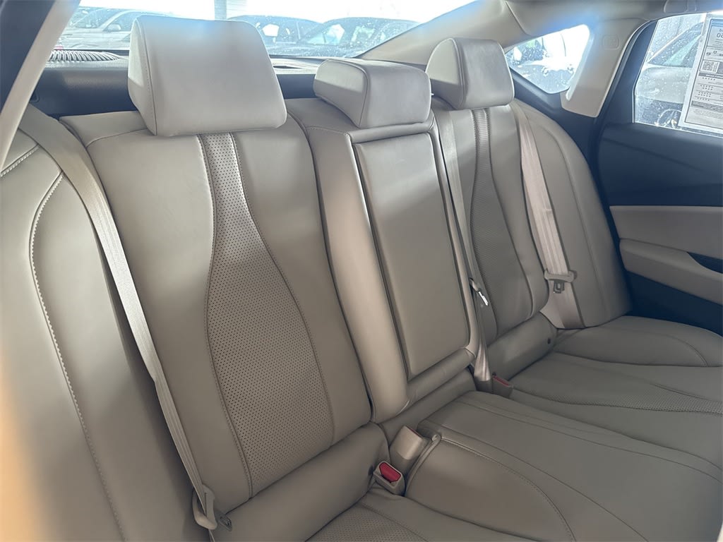 Thumbnail: 2025 Acura TLX - 27