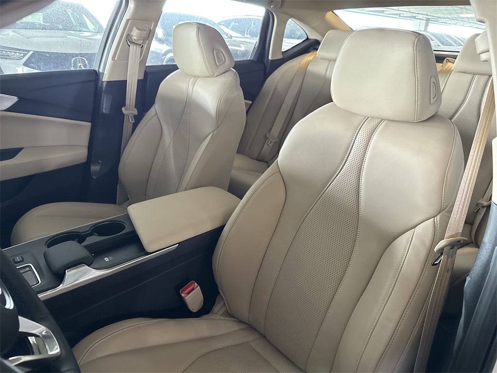 Thumbnail: 2025 Acura TLX - 11