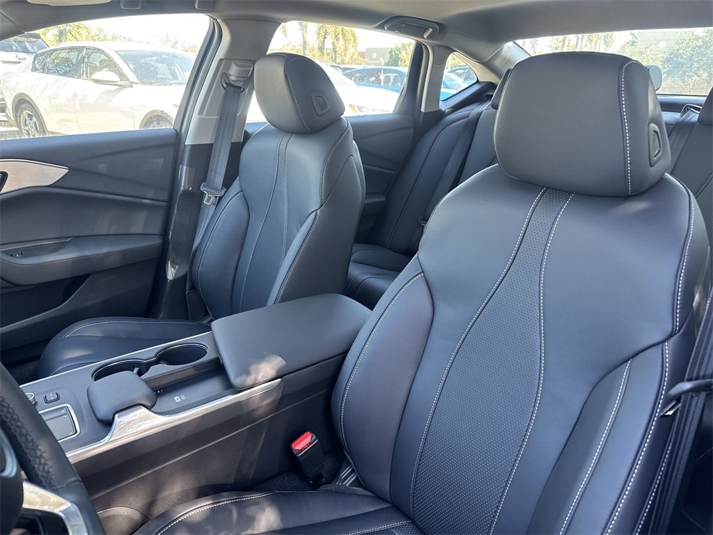 Thumbnail: 2025 Acura TLX - 10