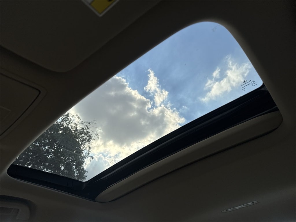 Thumbnail: 2025 Acura TLX - 25