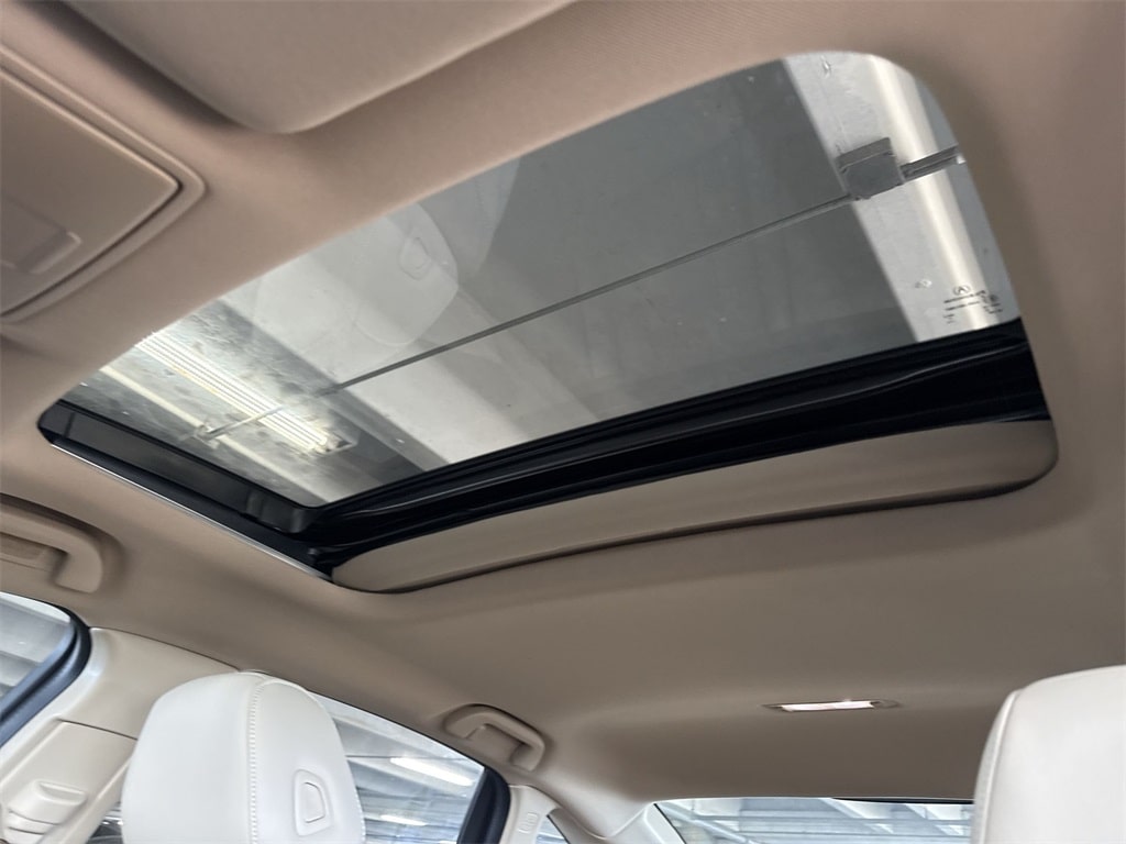 Thumbnail: 2025 Acura TLX - 24