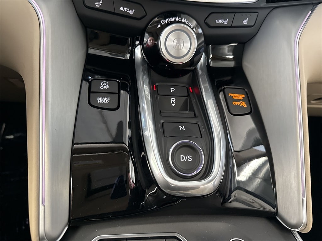 Thumbnail: 2025 Acura TLX - 16