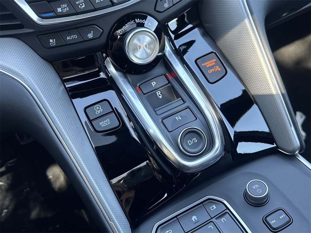 Thumbnail: 2025 Acura TLX - 15