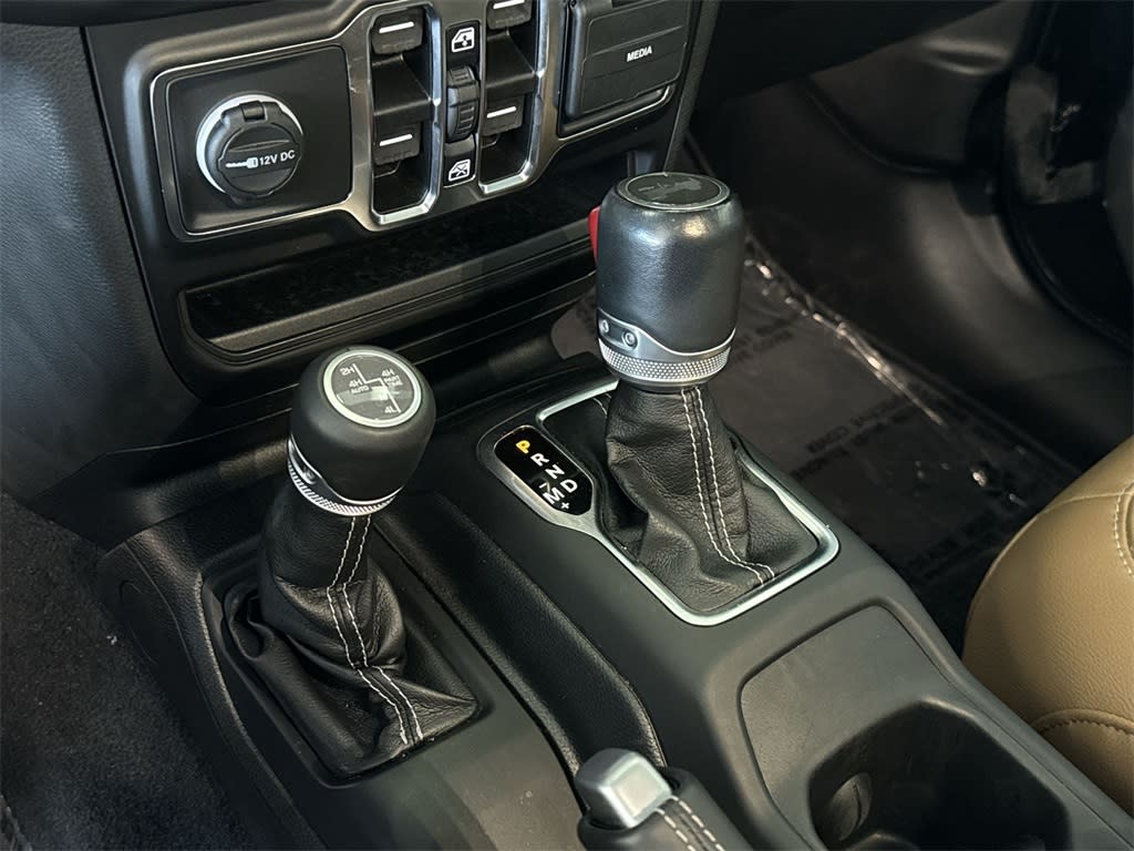 Thumbnail: 2021 Jeep Wrangler - 15