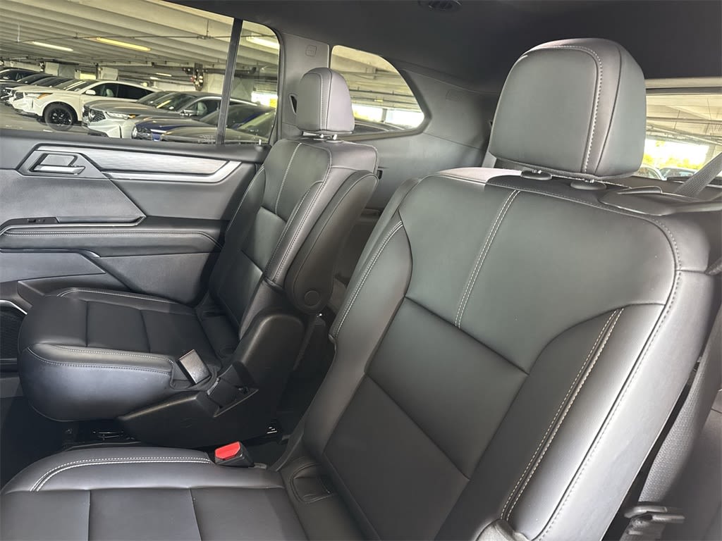 Thumbnail: 2024 GMC Acadia - 13