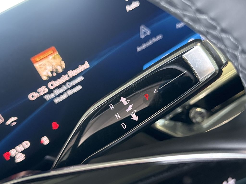 Thumbnail: 2024 Cadillac Lyriq - 27