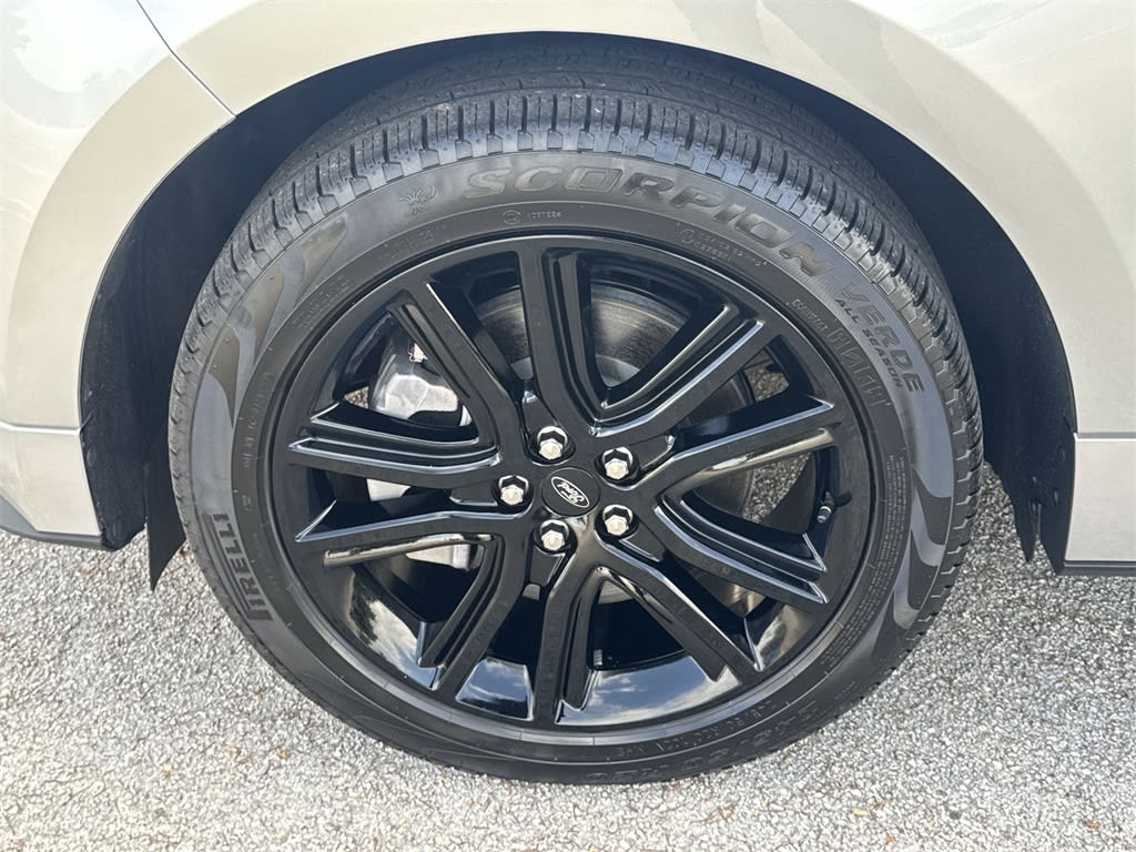 2024 Ford Edge  8