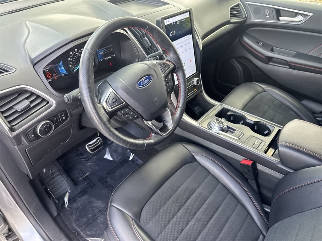 2024 Ford Edge  2