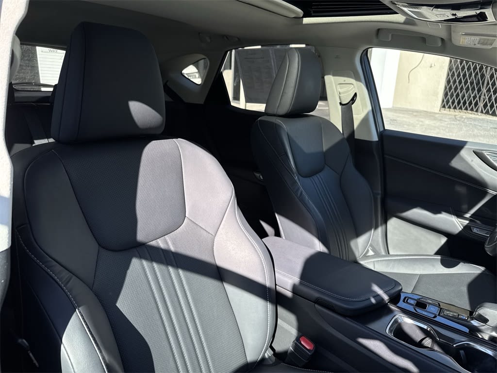 Thumbnail: 2024 Lexus ES - 12