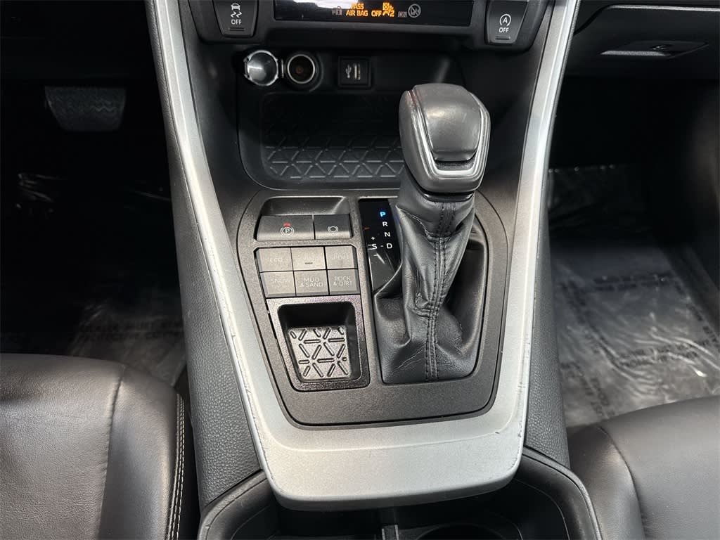 Thumbnail: 2024 Toyota RAV4 - 15