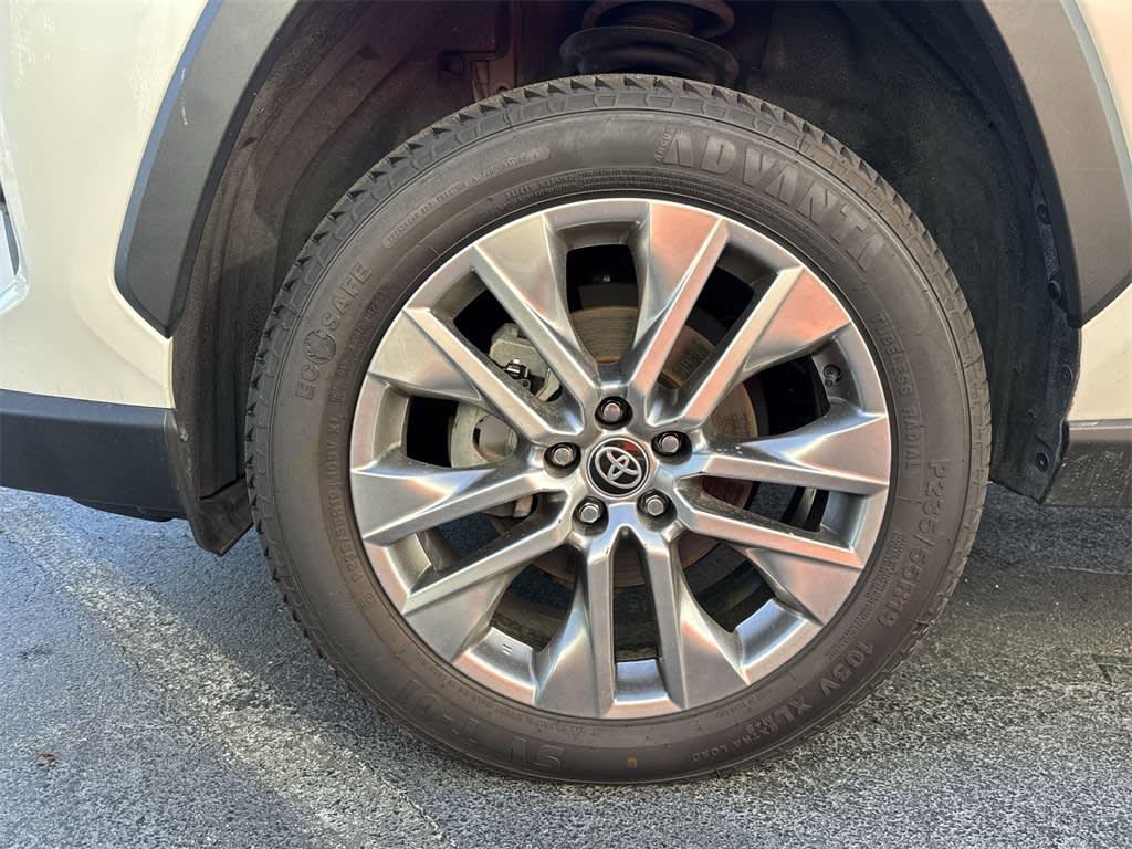 Thumbnail: 2024 Toyota RAV4 - 8