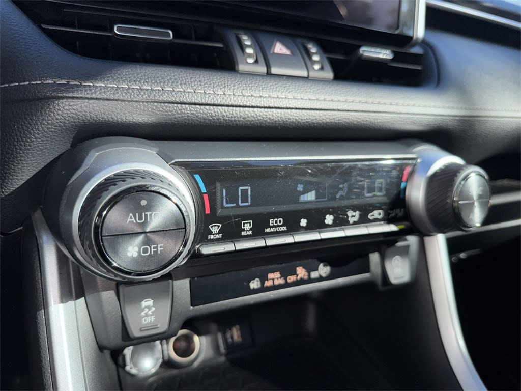 Thumbnail: 2024 Toyota RAV4 - 27