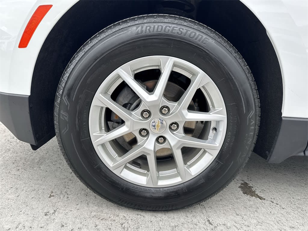 Thumbnail: 2023 Chevrolet Equinox - 8