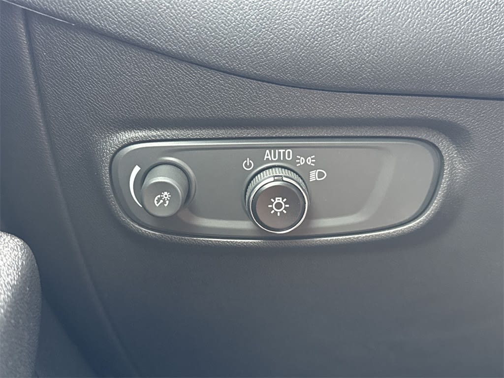 Thumbnail: 2023 Chevrolet Equinox - 25