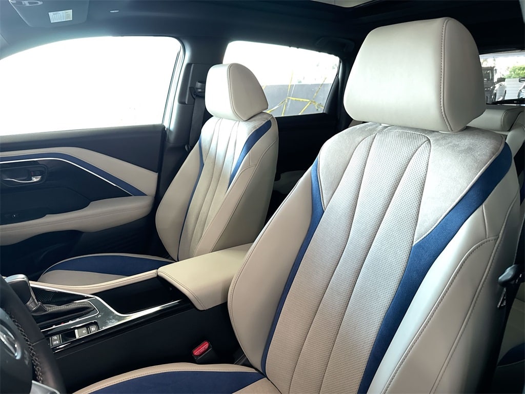 Thumbnail: 2025 Acura ADX - 10