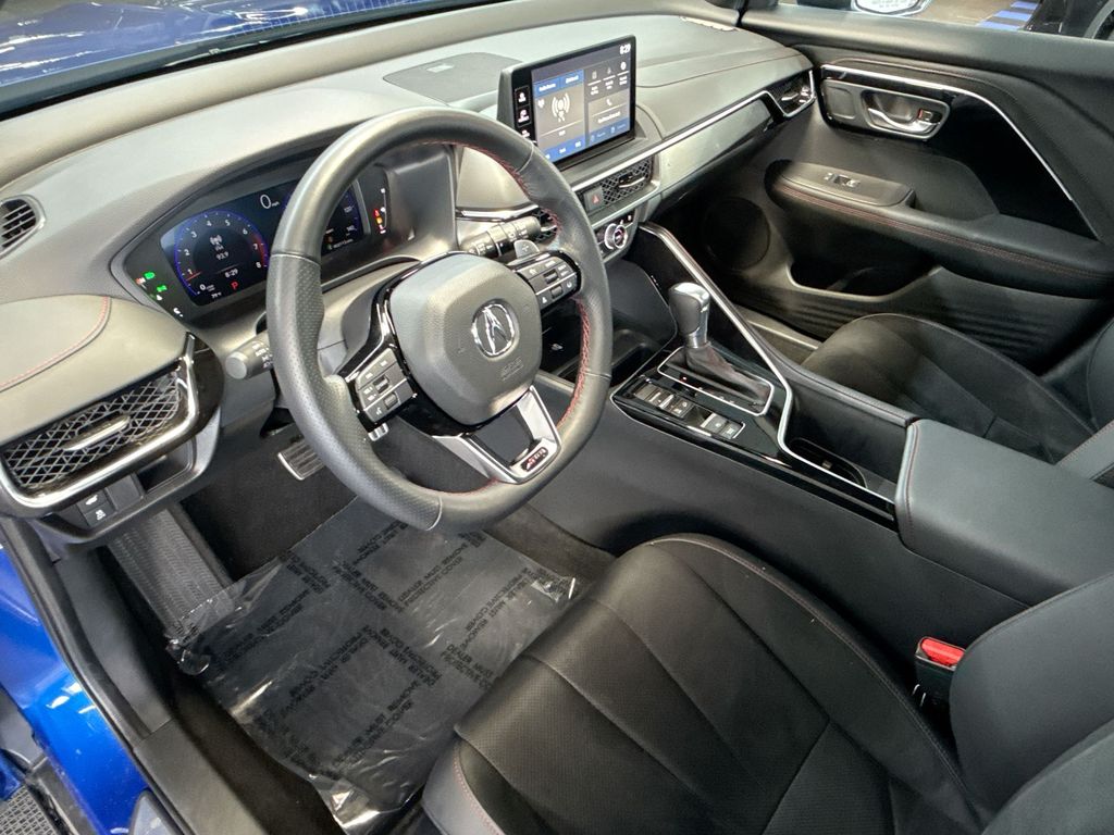 Thumbnail: 2025 Acura ADX - 2