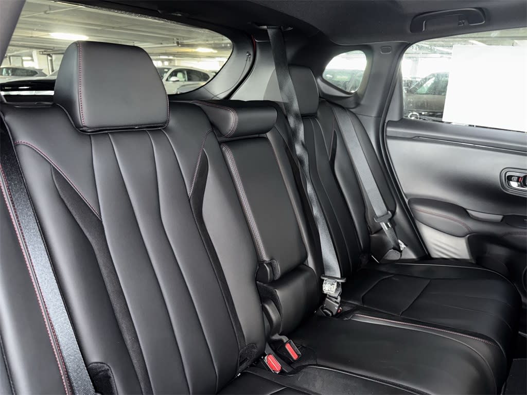 Thumbnail: 2025 Acura ADX - 28