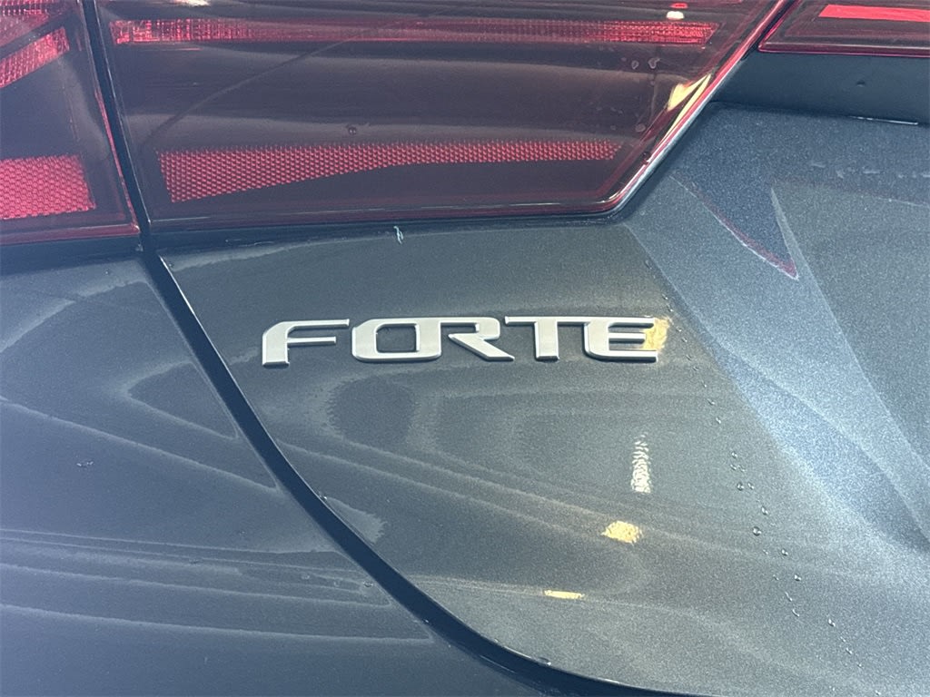 Thumbnail: 2024 Kia Forte - 7