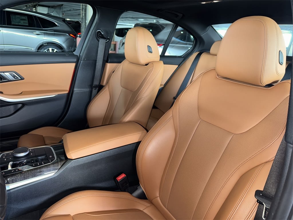 Thumbnail: 2023 BMW 3 Series - 10