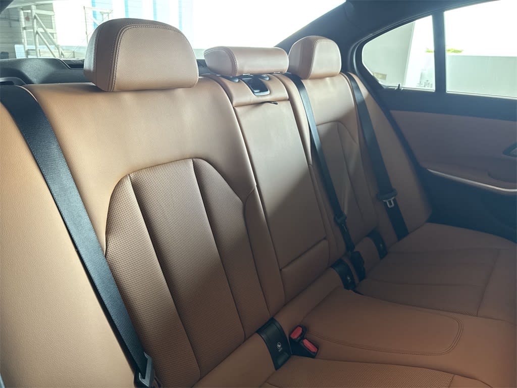 Thumbnail: 2023 BMW 3 Series - 28