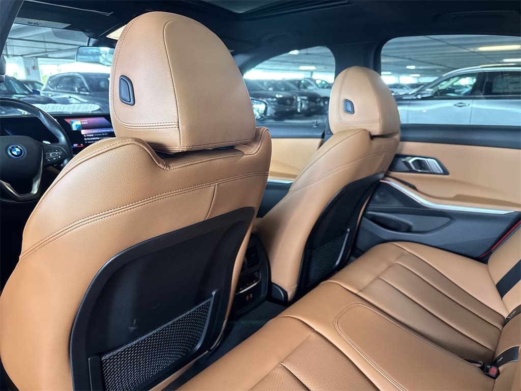 Thumbnail: 2023 BMW 3 Series - 27