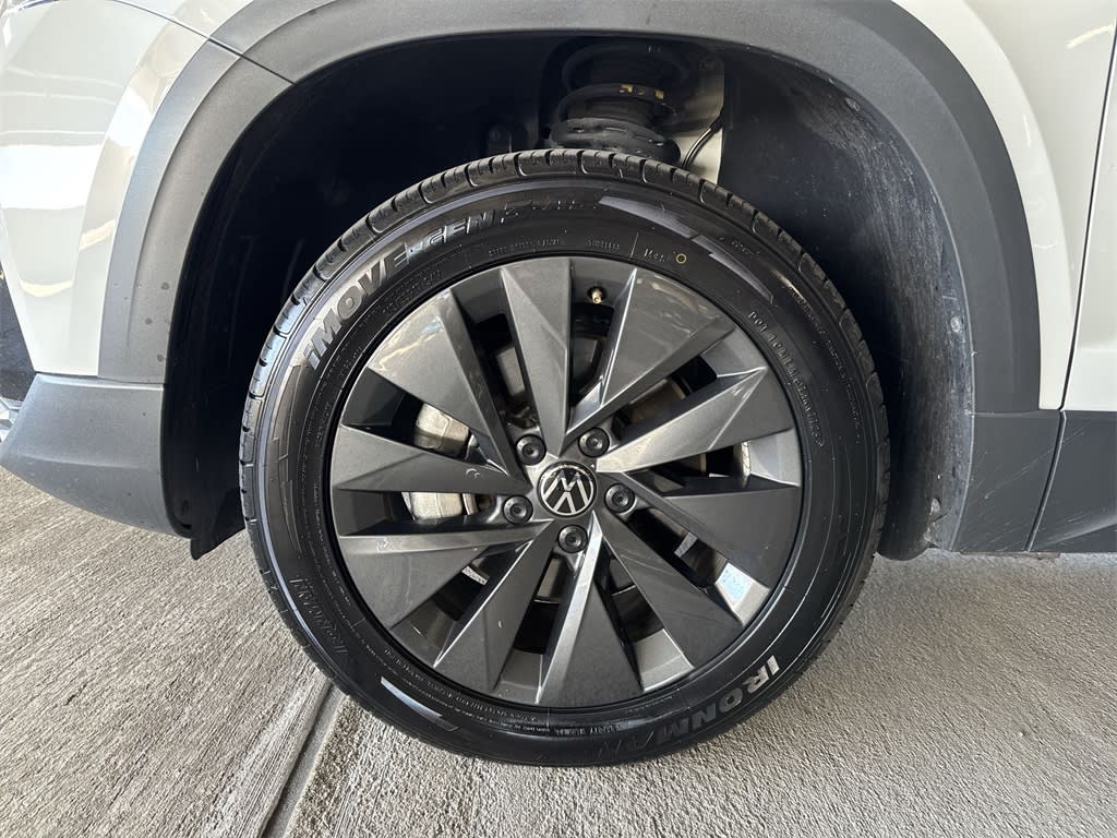 Thumbnail: 2024 Volkswagen Taos - 8