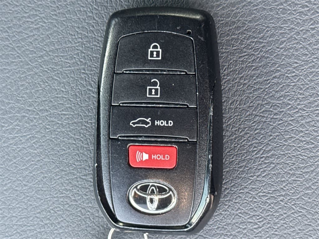 Thumbnail: 2025 Toyota Camry - 18