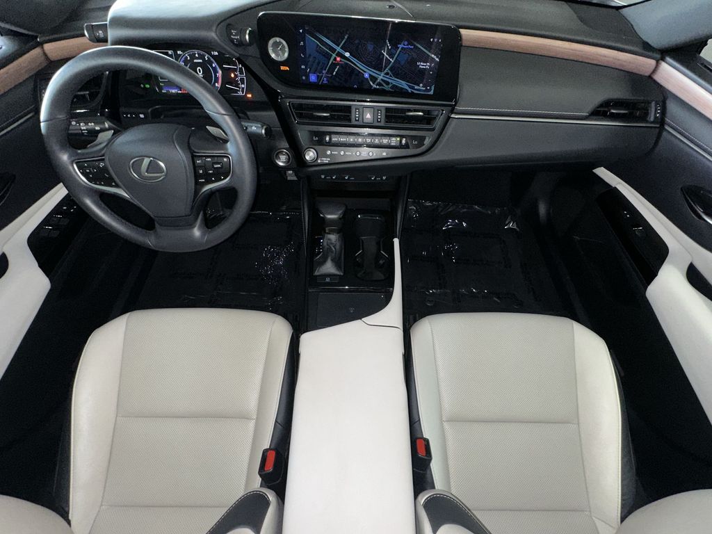 Thumbnail: 2025 Lexus ES - 14
