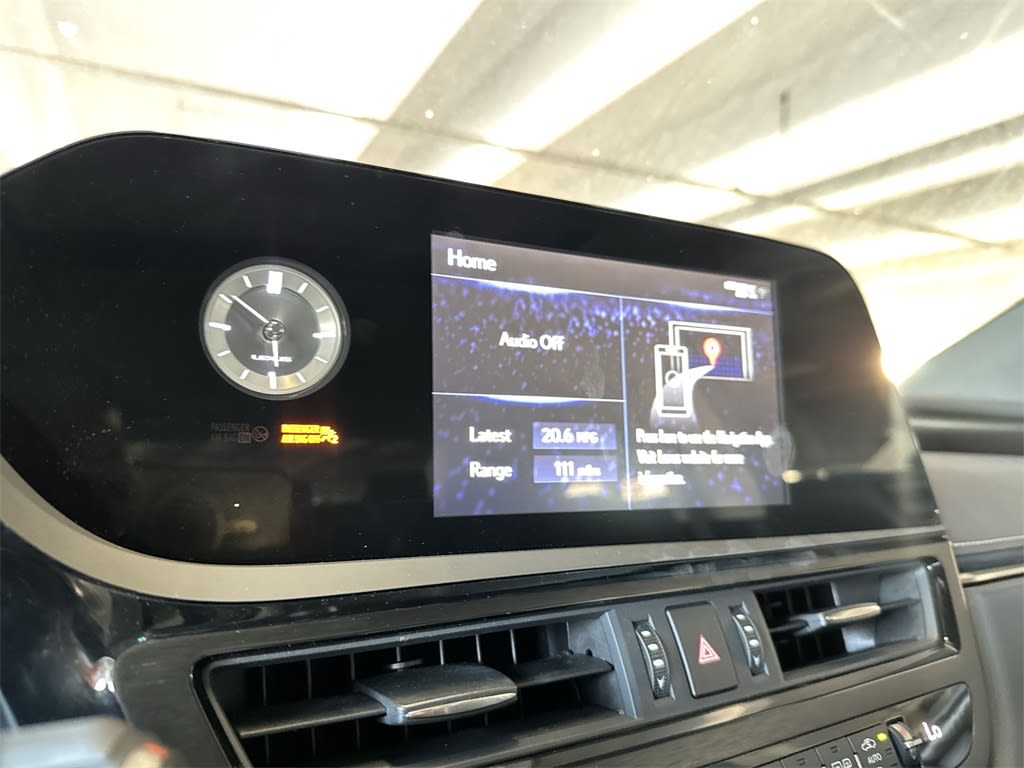 Thumbnail: 2022 Lexus ES - 15