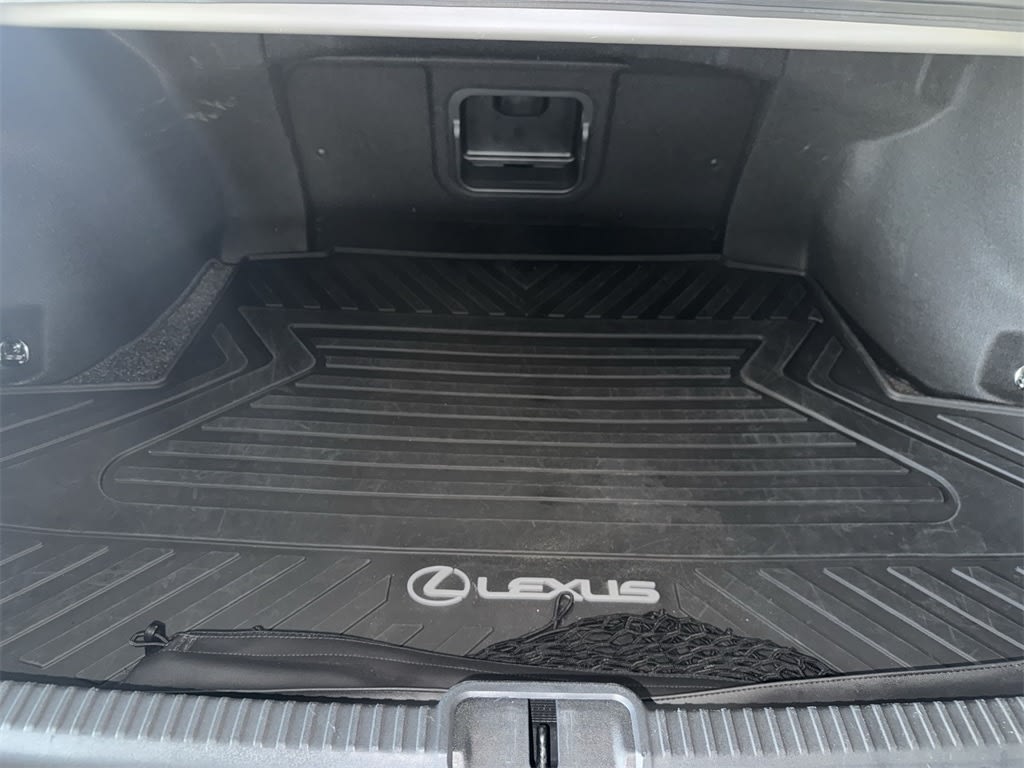 Thumbnail: 2022 Lexus ES - 18