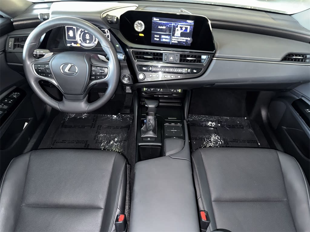 Thumbnail: 2022 Lexus ES - 14