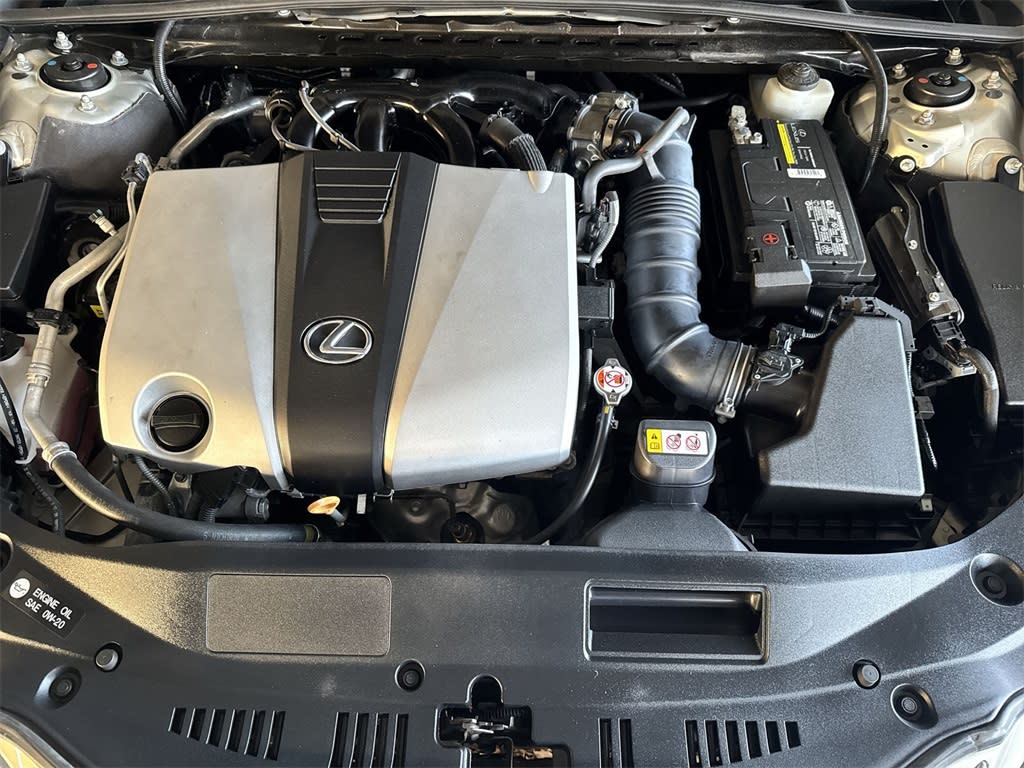 Thumbnail: 2022 Lexus ES - 9