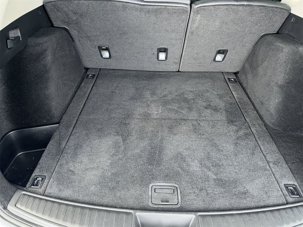 Thumbnail: 2023 Acura RDX - 18