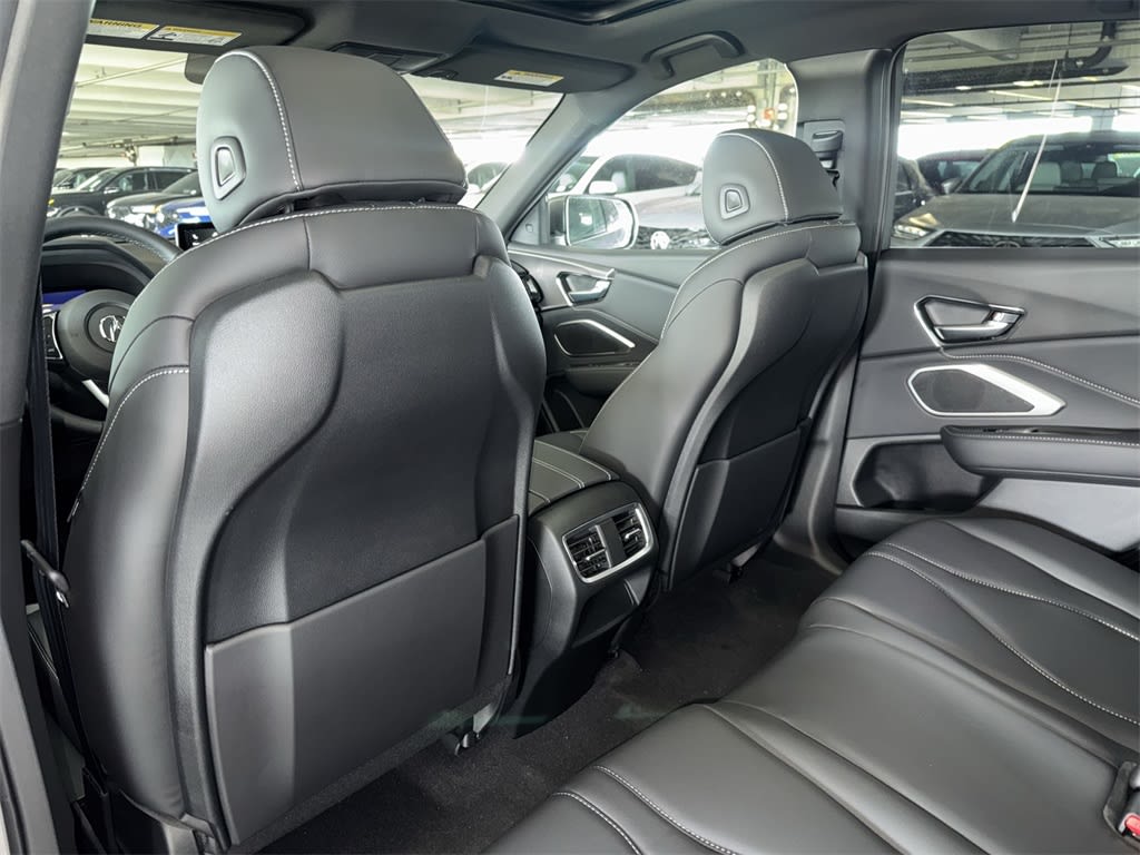 Thumbnail: 2025 Acura RDX - 27